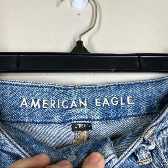 American Eagle Curvy Mom Jean Size 6 EXTRA SHORT - Picture 7 of 9